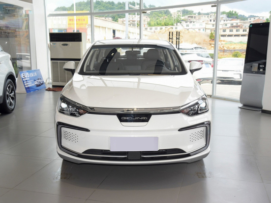 BAIC EU5 Kendaraan Penumpang Otomatis AT 8 Kecepatan Tinggi Daya Versi Mewah Mobil Sedan