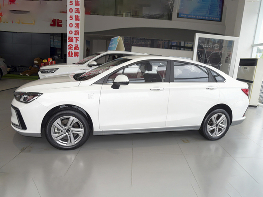 BAIC EU5 Kendaraan Penumpang Otomatis AT 8 Kecepatan Tinggi Daya Versi Mewah Mobil Sedan