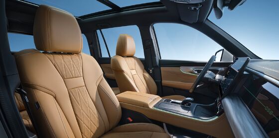 STOK GAC GS8 SUV BARU