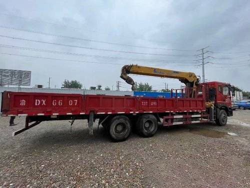 Yuchai Dongfeng Crane Digunakan Truk Tugas Berat FAST 9 Speed ​​Manual