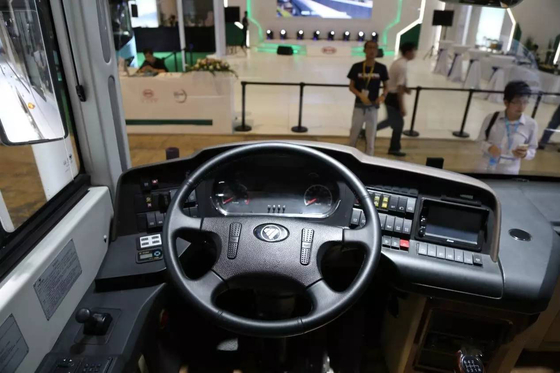 Foton 12m Luxury VIP Coach Bus Dual Windshields BJ6122U7BJB 24-52 Kursi